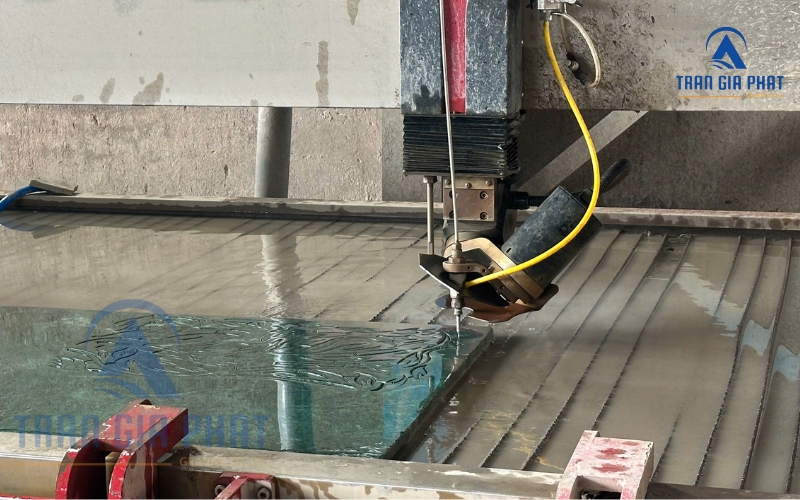 Máy CNC cắt đá hoa cương từng chi tiết